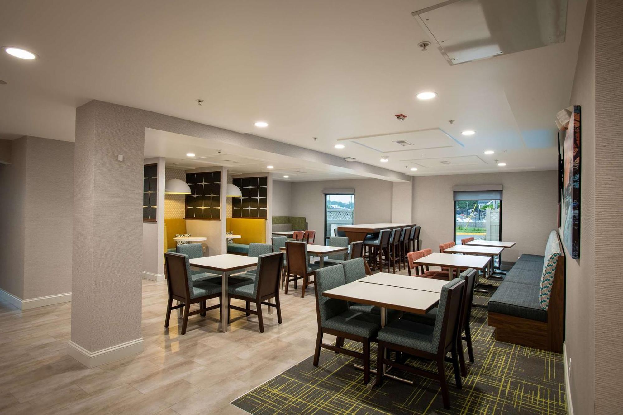 Hampton Inn Seaford Exterior photo