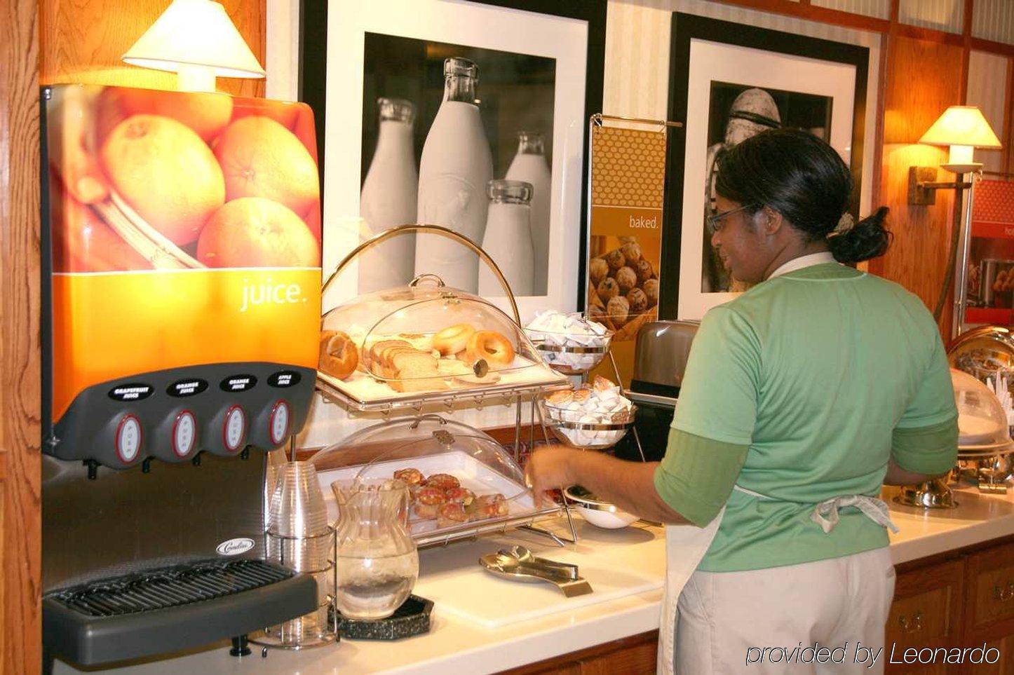 Hampton Inn Seaford Restaurant photo